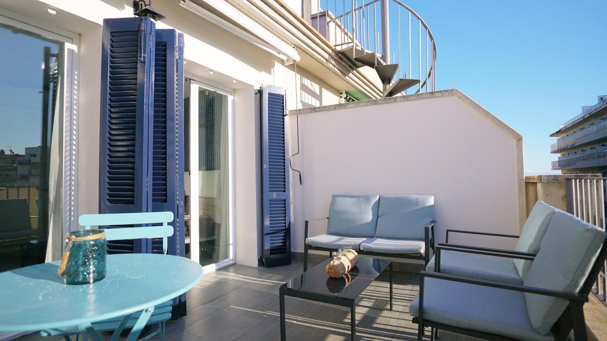 Beachstyle Penthouse By Hello Homes 시체스 외부 사진